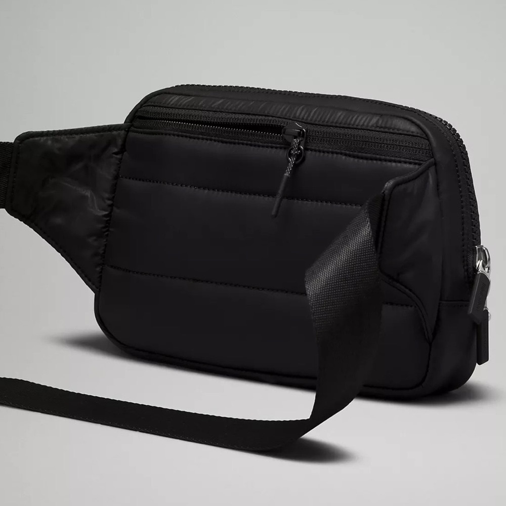 Lululemon Everywhere Belt Bag Large Wunder Puff Black Puffy Crossbody Bag Nwt - Picture 3 of 5